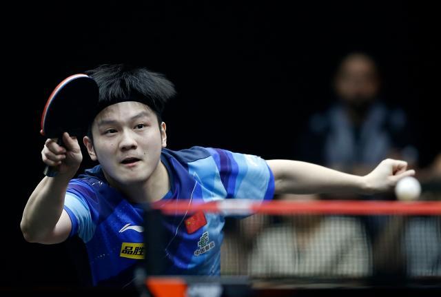 王楚钦轻取张本智和 总决赛四强国乒占三席